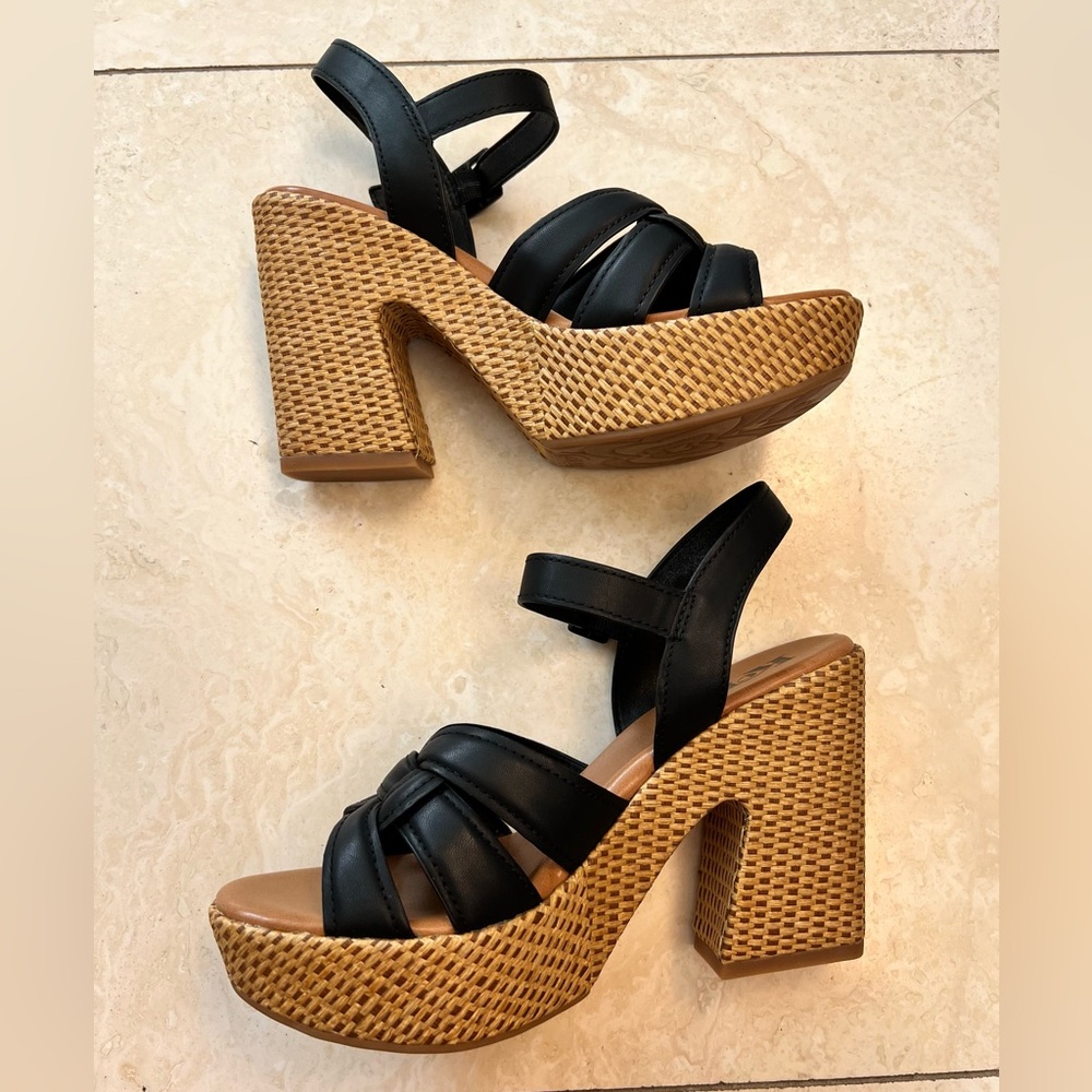 KORKS Dee Wedge Platform Sandals